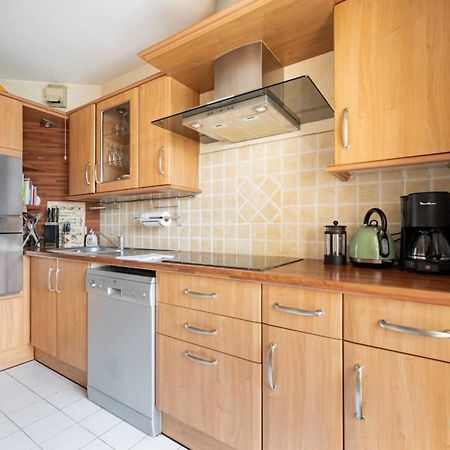 Spacious Apartment With Pool Located In The Marina Of Mandelieu 외부 사진