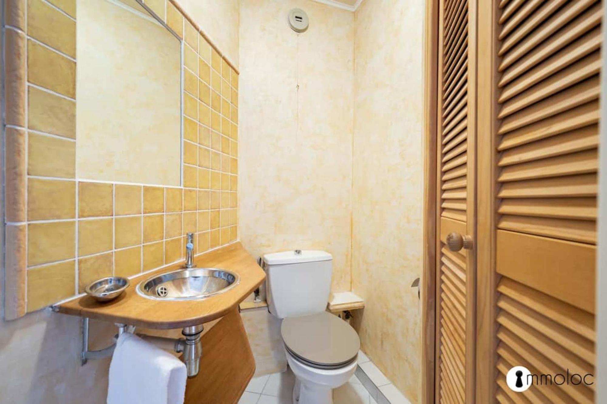 Spacious Apartment With Pool Located In The Marina Of Mandelieu 외부 사진