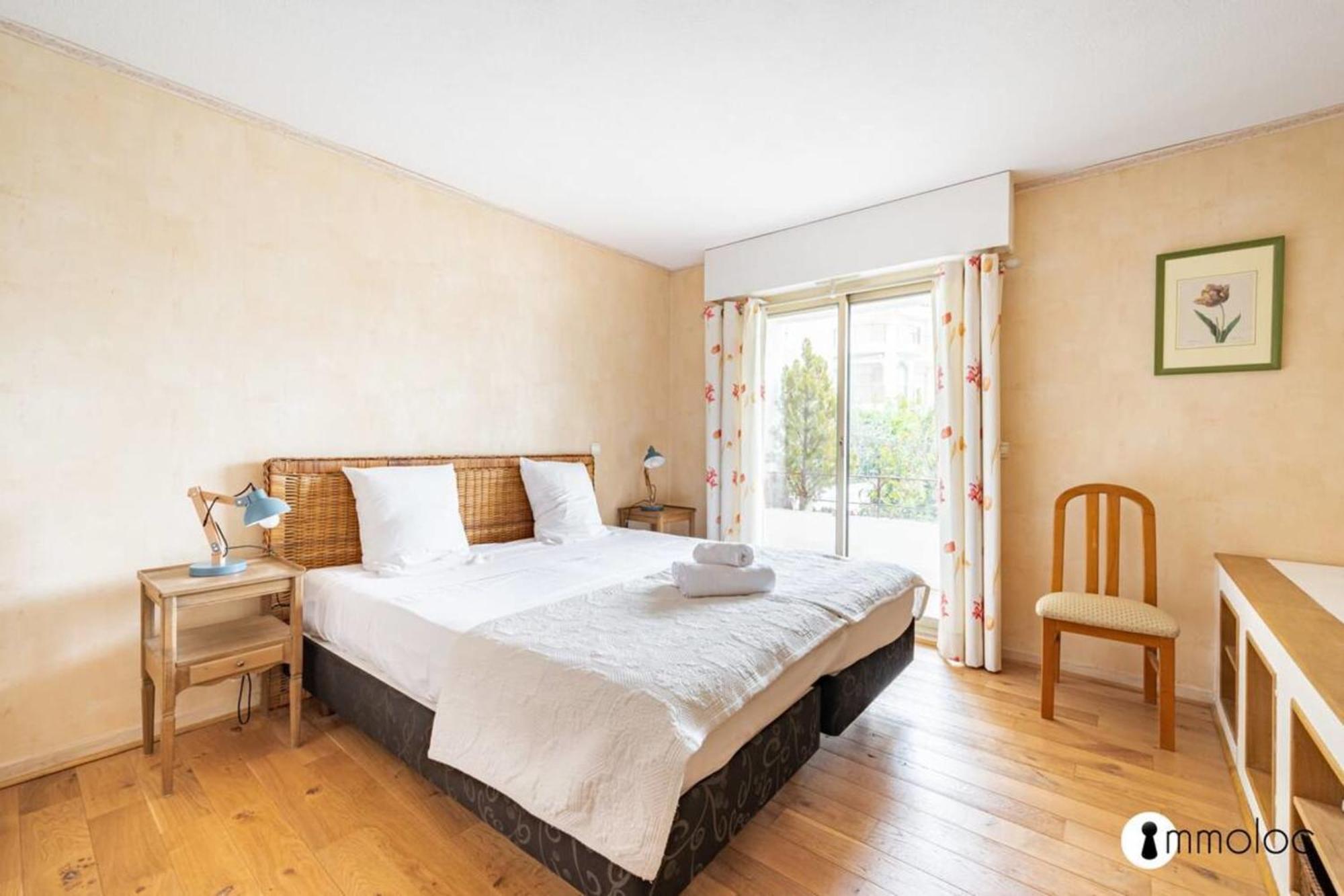 Spacious Apartment With Pool Located In The Marina Of Mandelieu 외부 사진
